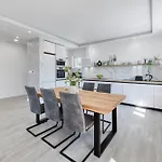 Luxury Family Apartment With Jacuzzi & Sea View Near Dubrovnik * Makose