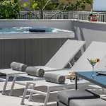 Luxury Family Apartment With Jacuzzi & Sea View Near Dubrovnik Lägenhet