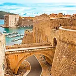 Luxury Family Apartment With Jacuzzi & Sea View Near Dubrovnik Lägenhet *