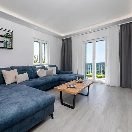 Apartmán Vardio Family With Jacuzzi Near Dubrovnik
