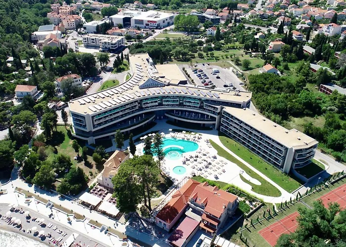 Vardio Dubrovnik Parking Jacuzzi * Makose